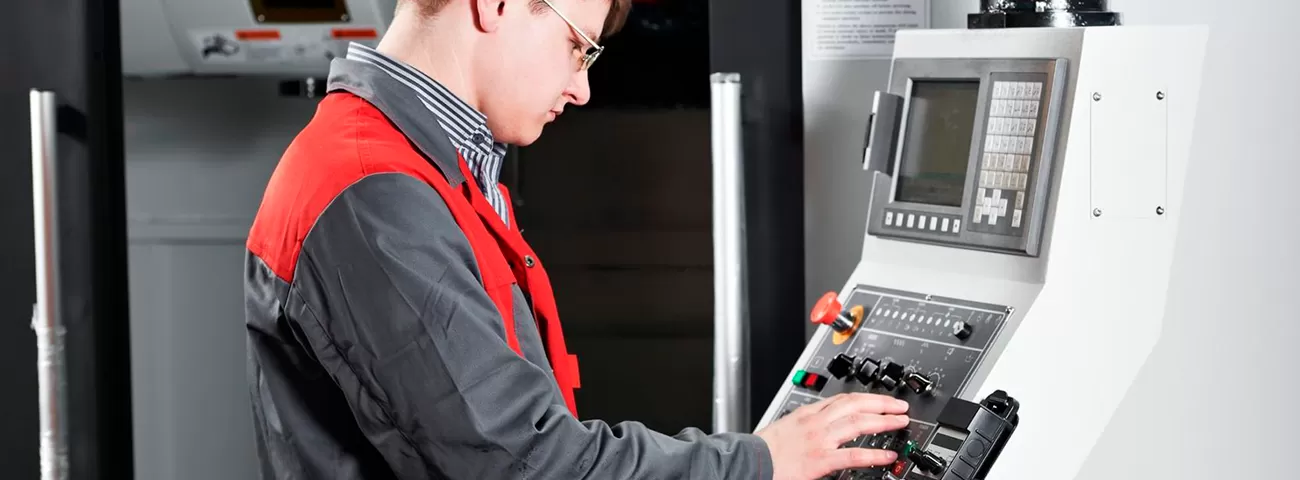 Оператор станка с ПУ